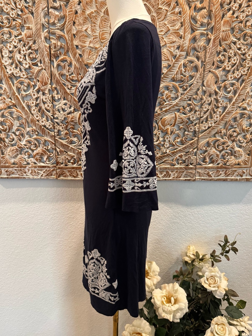 a'gaci Navy Blue 3/4 Flare Sleeves Dress w/ White Embroidery, Lightweight Classy - Picture 9 of 15